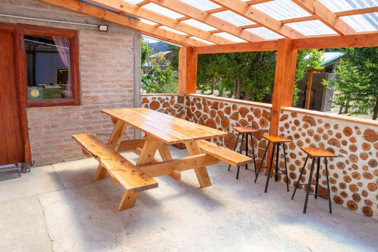 Huellas Hostel Lago Puelo Exterior photo