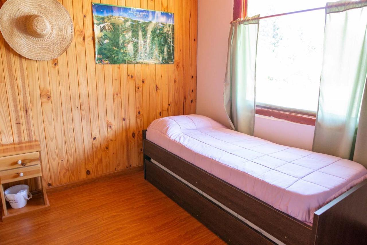 Huellas Hostel Lago Puelo Exterior photo